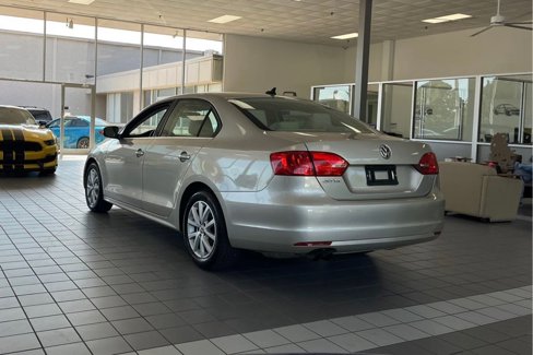 Used 2014 Volkswagen Jetta SE image 3