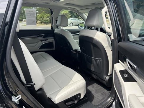 Used 2020 Kia Telluride S w/ S 8 Passenger Seating Package image 39