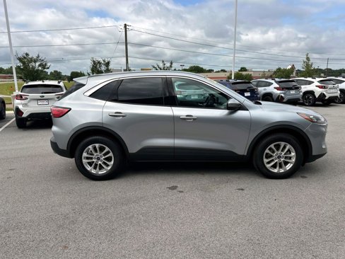 Used 2021 Ford Escape SE image 4