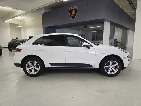 Used 2017 Porsche Macan image 2