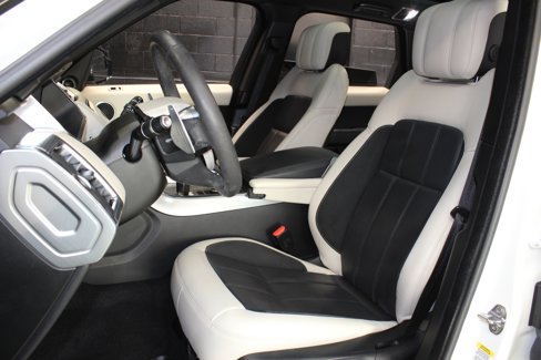 Used 2020 Land Rover Range Rover Sport HST image 29