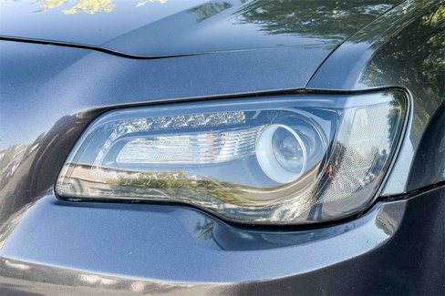 Used 2019 Chrysler 300 S image 3