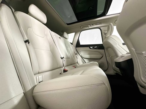 Used 2025 Volvo XC60 B5 Core w/ Protection Package Premier image 22