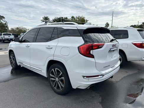 Used 2018 GMC Terrain Denali w/ Advanced Safety Package image 7