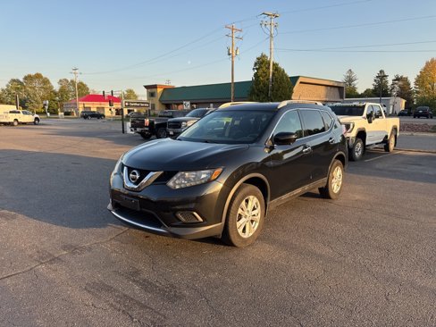 Used 2016 Nissan Rogue SV w/ SV Premium Package image 2