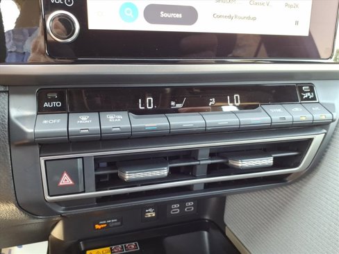 New 2025 Toyota Camry SE image 26