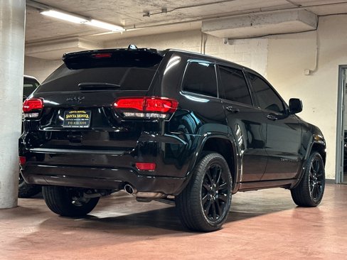 Certified 2021 Jeep Grand Cherokee Laredo X image 5