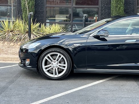 Used 2014 Tesla Model S P85 image 16