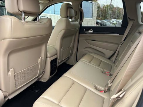 Used 2020 Jeep Grand Cherokee Limited image 10