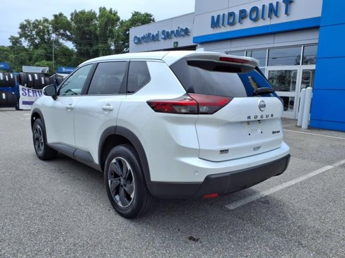 Used 2024 Nissan Rogue SV image 6