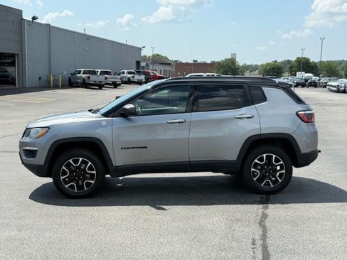 Used 2019 Jeep Compass Trailhawk image 6
