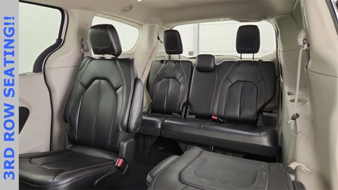 Used 2023 Chrysler Pacifica Touring-L image 23
