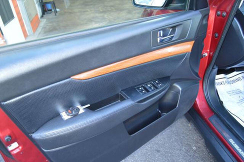 Used 2013 Subaru Outback 2.5i Limited image 57
