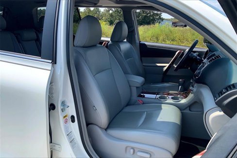 Used 2013 Toyota Highlander Limited image 8
