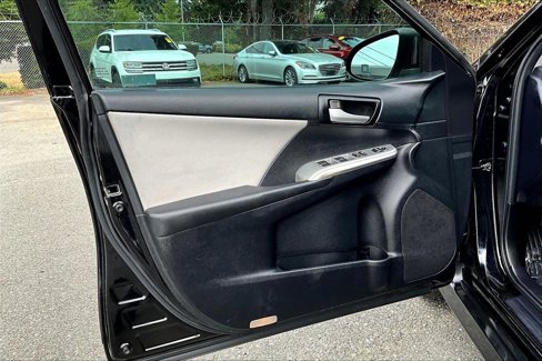 Used 2012 Toyota Camry SE image 19