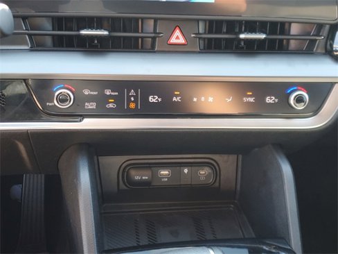 Used 2025 Kia Sportage EX image 25
