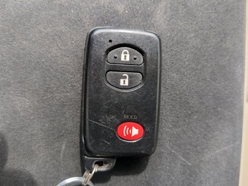 Used 2013 Toyota Prius V Five image 33