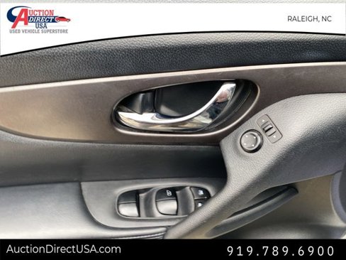 Used 2016 Nissan Rogue S image 23