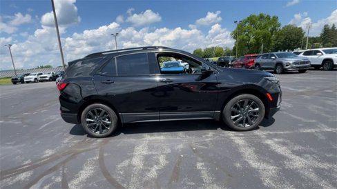 Used 2023 Chevrolet Equinox RS w/ LPO, Floor Liner Package image 9