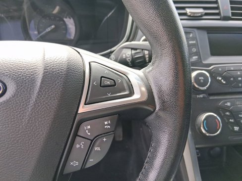 Used 2017 Ford Fusion SE w/ Equipment Group 601A image 21