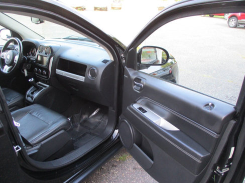 Used 2017 Jeep Compass High Altitude image 25