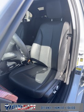 Used 2018 BMW 320i xDrive Sedan w/ Convenience Package image 9