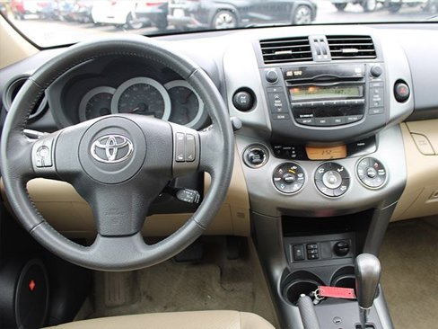 Used 2011 Toyota RAV4 Limited image 11