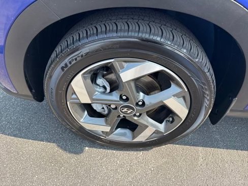 Certified 2022 Hyundai Venue Limited image 26