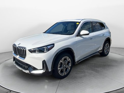 Certified 2025 BMW X1 xDrive28i w/ Technology Package image 3