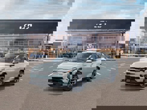 New 2025 Kia K4 LXS image 1