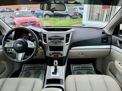Used 2011 Subaru Outback 2.5i image 15