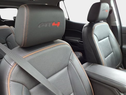 Used 2022 GMC Acadia AT4 w/ Technology Package image 20