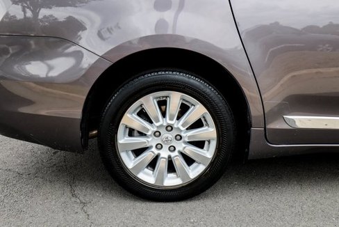 Used 2015 Toyota Sienna LE image 24