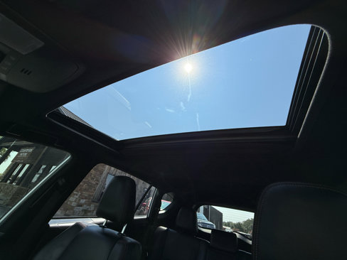 Used 2017 Toyota RAV4 SE image 23