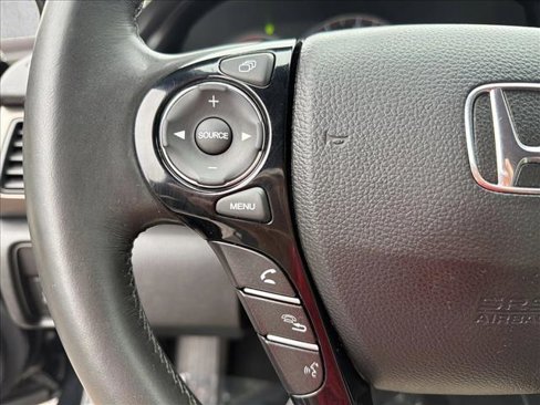 Used 2017 Honda Accord EX-L image 16