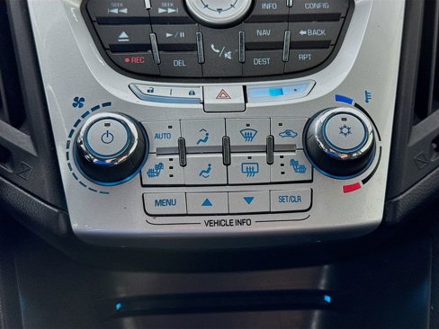 Used 2011 Chevrolet Equinox LTZ image 16
