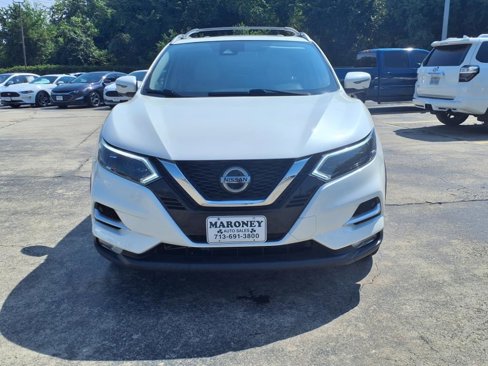 Used 2020 Nissan Rogue Sport SL w/ Premium Package image 2