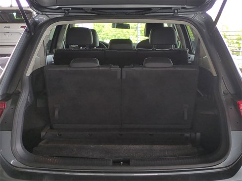 Used 2019 Volkswagen Tiguan SE w/ Panoramic Sunroof Package image 13