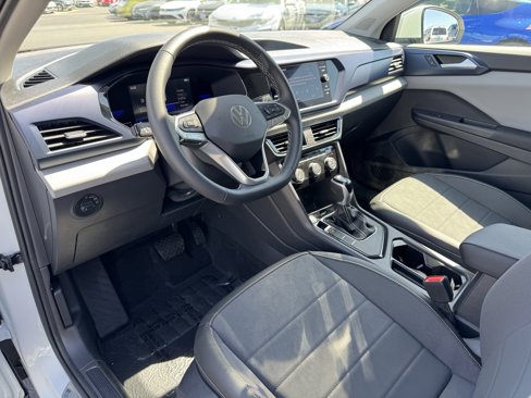 Certified 2023 Volkswagen Taos SE image 17