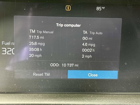 Certified 2025 Volvo S60 B5 Core image 12