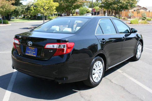 Used 2012 Toyota Camry LE image 5