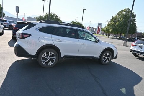 Used 2020 Subaru Outback Limited image 12