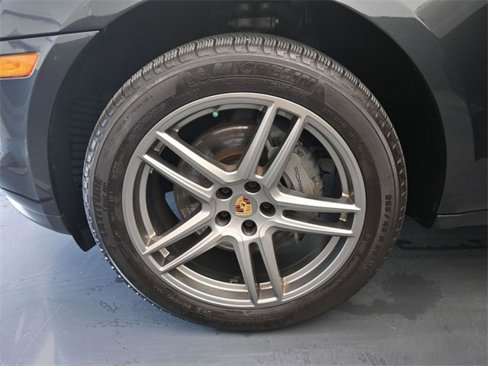 Certified 2021 Porsche Macan S image 6