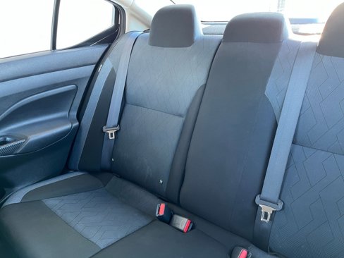 Used 2023 Nissan Versa SV image 37