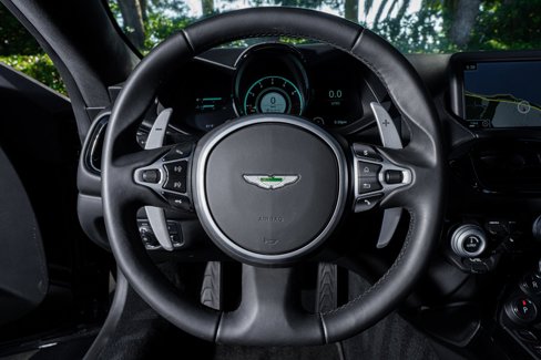 Used 2020 Aston Martin V8 Vantage Coupe image 21