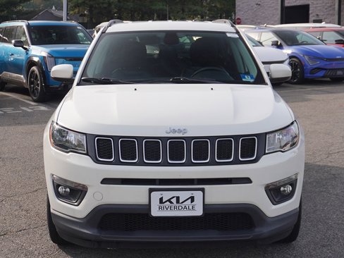 Used 2018 Jeep Compass Latitude w/ Cold Weather Group image 8