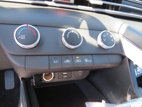 New 2025 Hyundai Elantra SE image 15