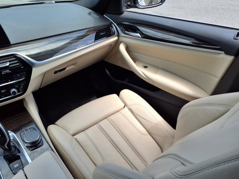 Used 2019 BMW 530i xDrive image 13