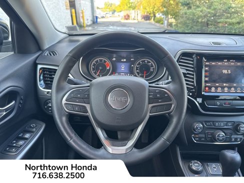 Used 2019 Jeep Cherokee Limited image 19