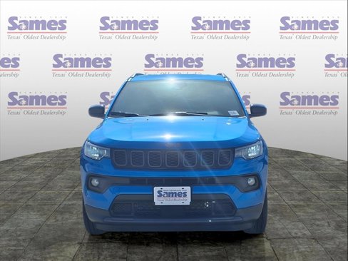 New 2025 Jeep Compass Latitude w/ Altitude Special Edition image 2